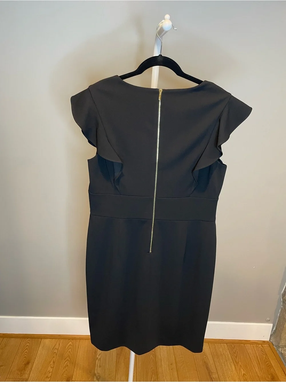 Dkny elegant sheath